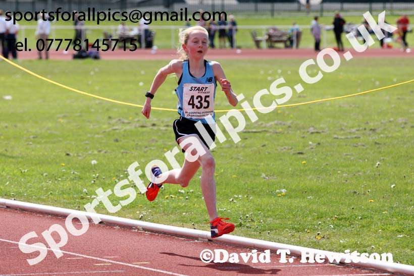 Girls under-13s 1500 metres, 2019 North Eastern Track and Field Champs., Middlesbrough. Photo:  David T. Hewitson/Sports for All Pics